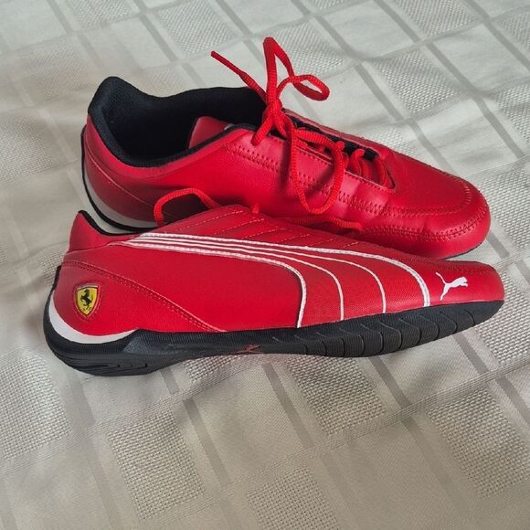 HOST PICK🥳 Puma Red Sneakers with White Detailing - Picture 13 of 16